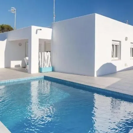 Eidan En Cala Blanca Villa *